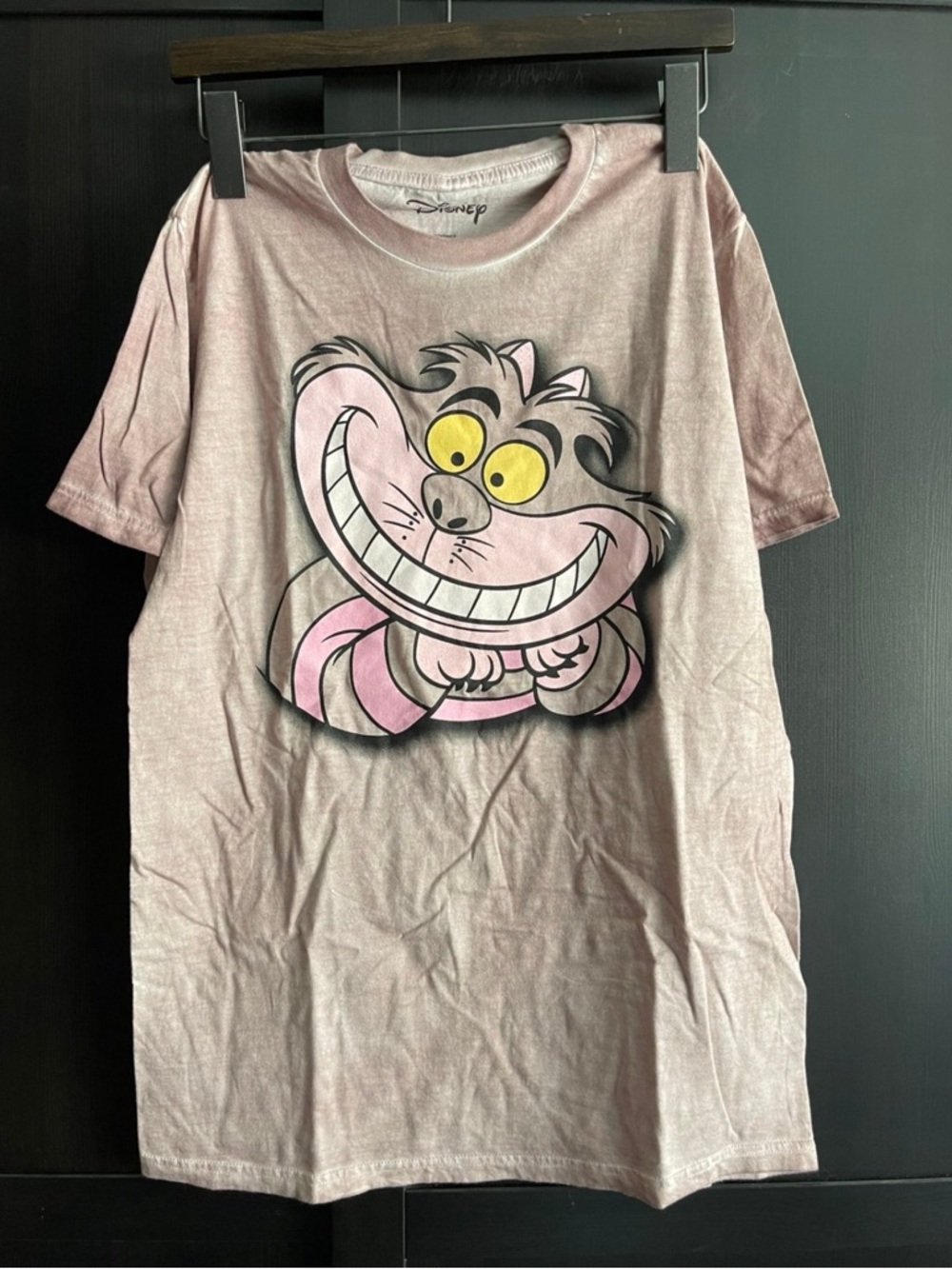 Disney Alice In Wonderland Cheshire Cat Shirt Size Medium 100% Cotton